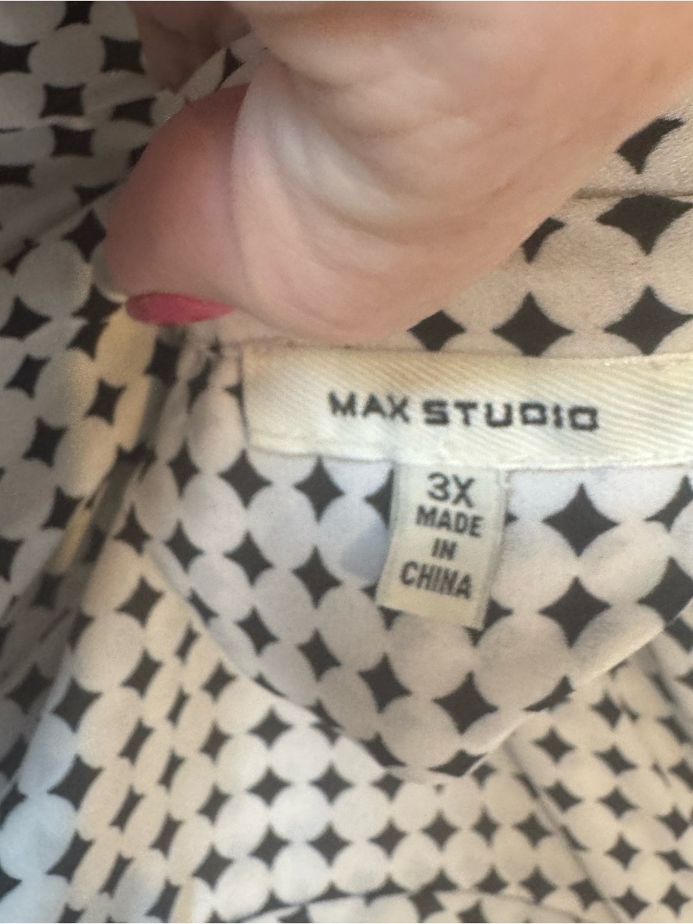 Max Studio Black/White Diamond Print Blouse OFFICE  PLUS: 3X   #12 - Picture 9 of 9